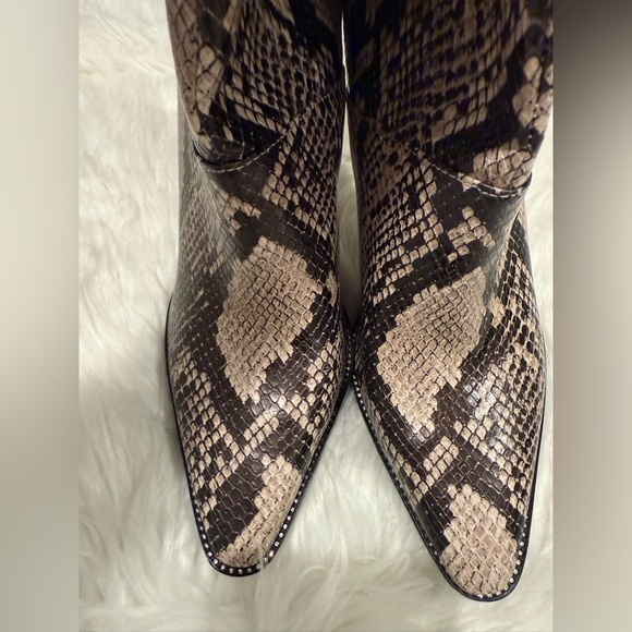 Steve Madden Black and Brown Snakeskin Heeled Boots - Picture 4 of 4